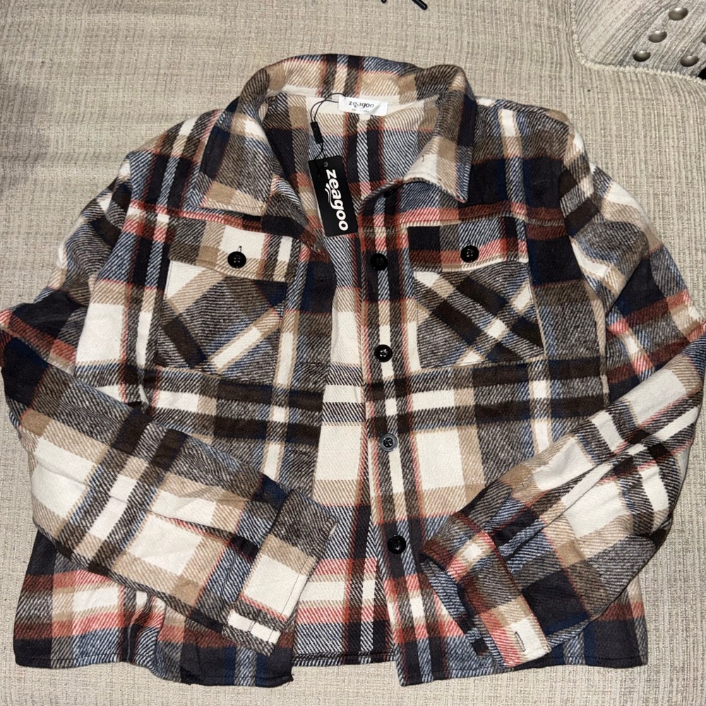 ⭐️Zeagoo Women's Plaid Button Down Shirt - Brown, Cream, Blue - Picture 2 of 5